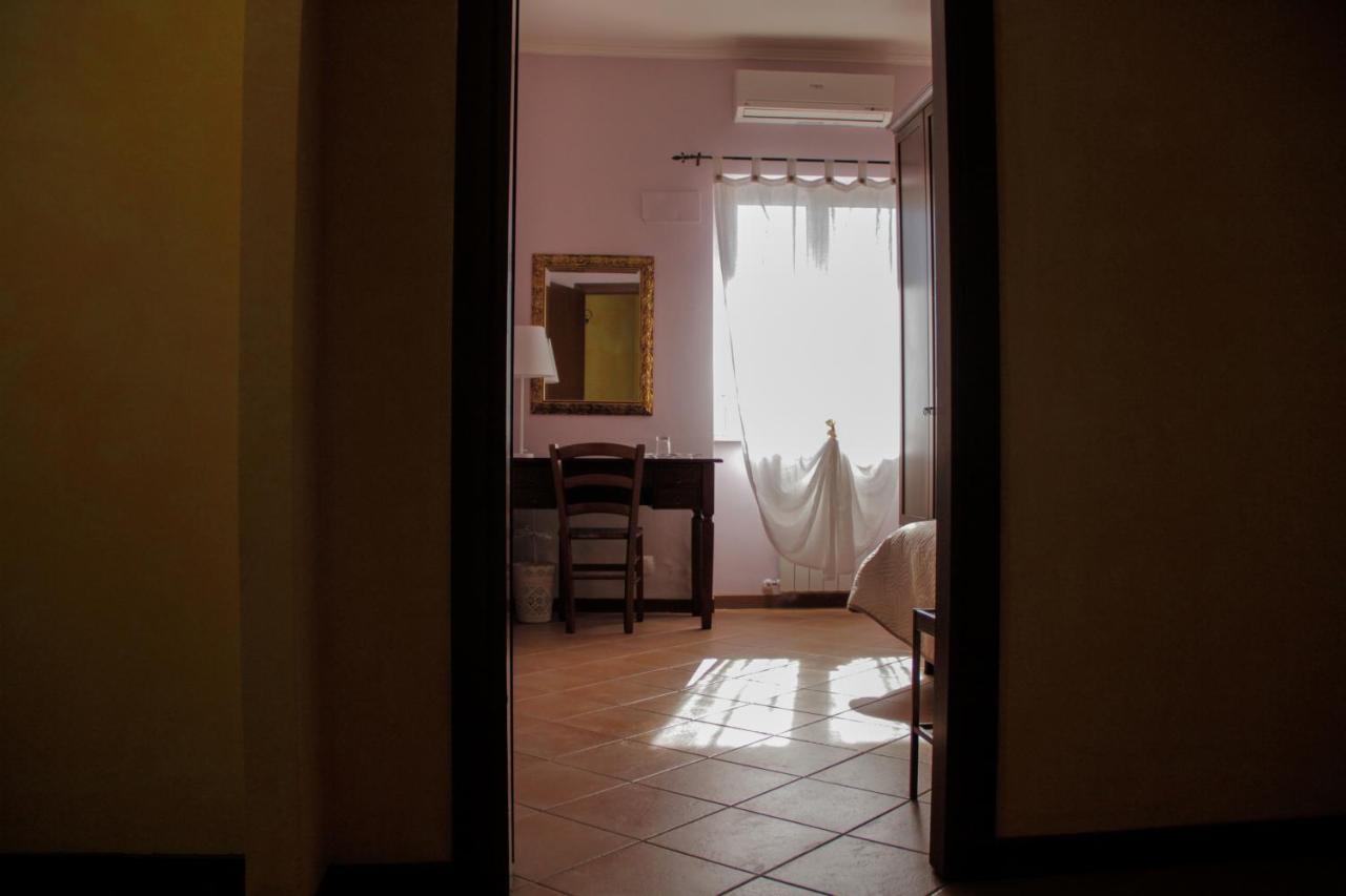 Bed and Breakfast Il Casale Di Gardenia Cesano Екстер'єр фото