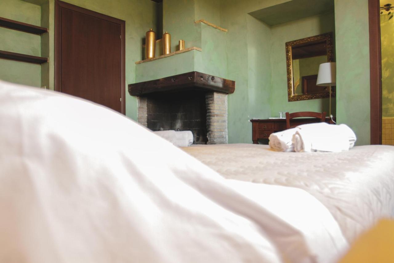 Bed and Breakfast Il Casale Di Gardenia Cesano Екстер'єр фото