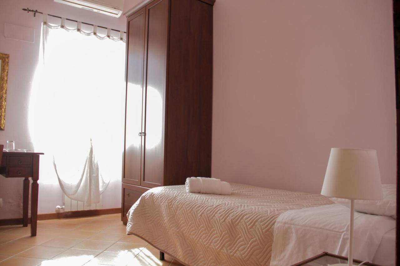 Bed and Breakfast Il Casale Di Gardenia Cesano Екстер'єр фото